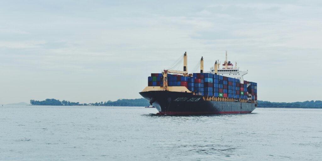 Importação B2B e transporte